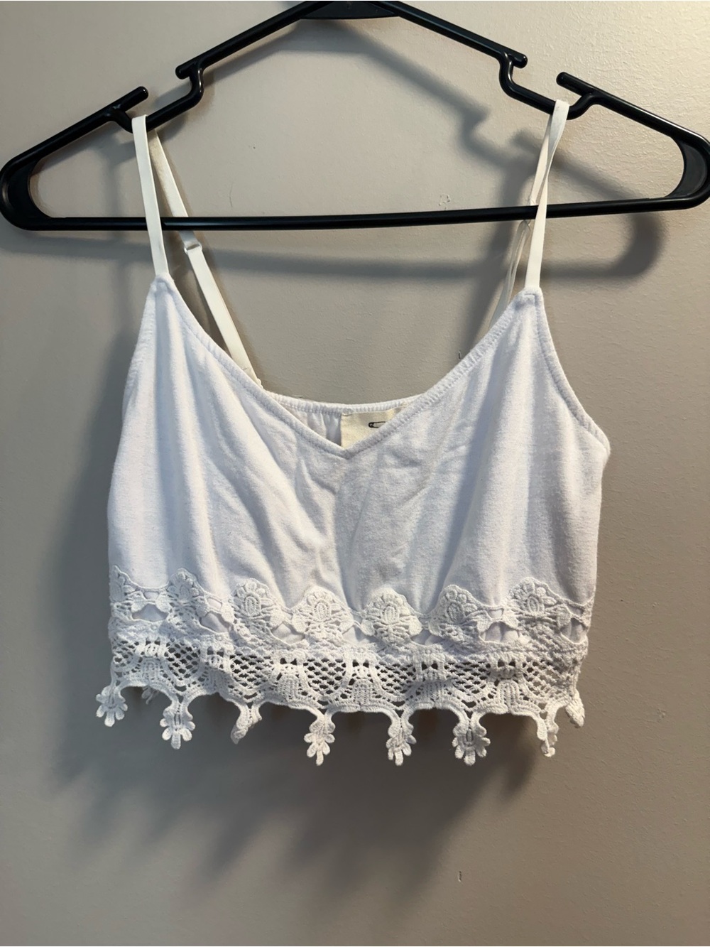 Pins & Needles White Crochet-Hem Cropped Cami